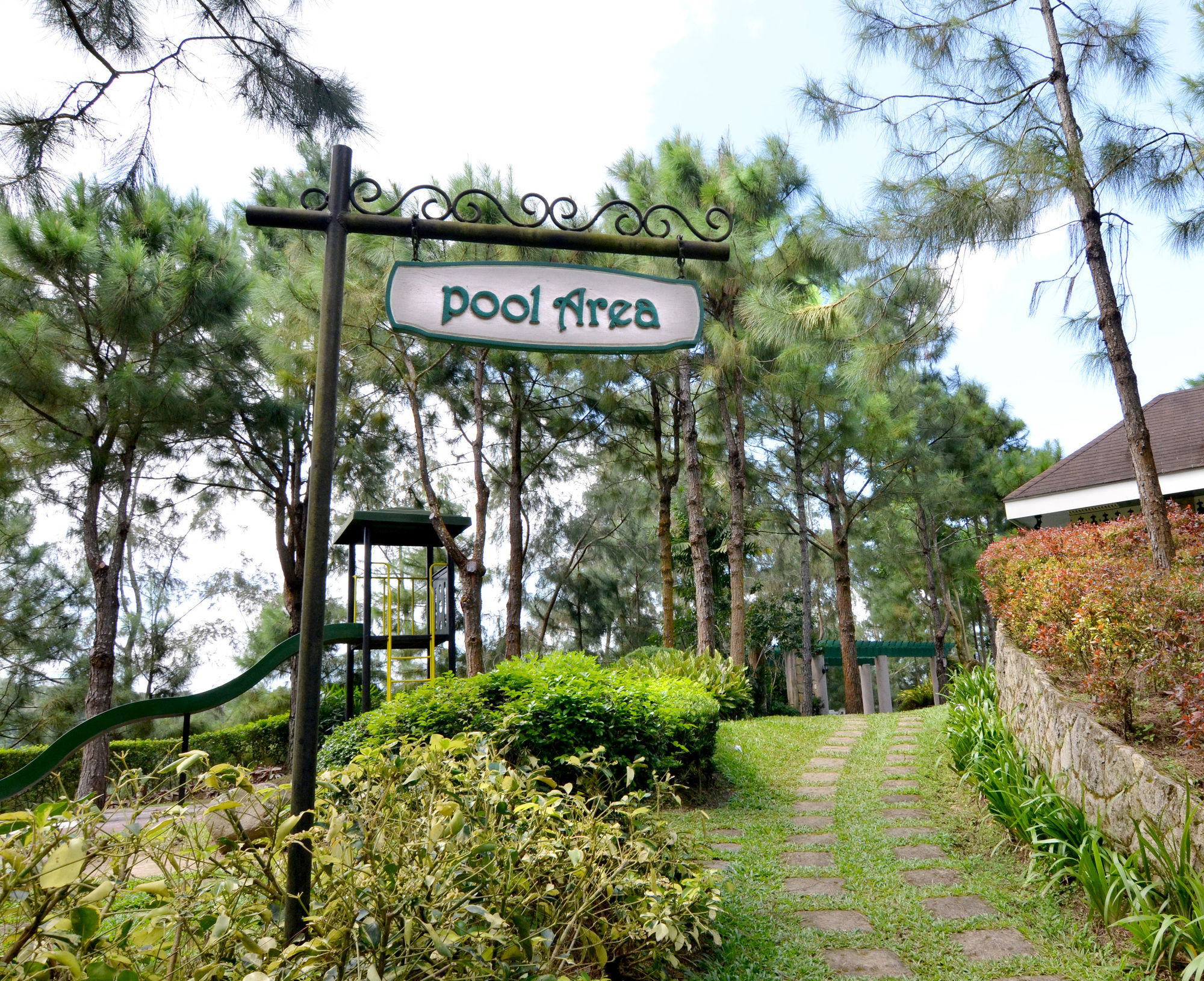 Crosswinds Resort Suites Tagaytay City Exterior foto